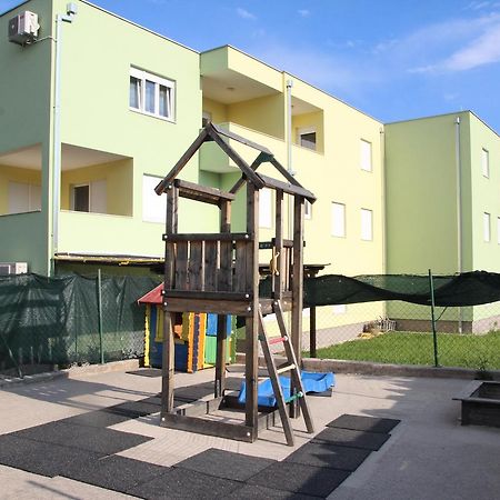 Apartment Mario Подстрана Экстерьер фото