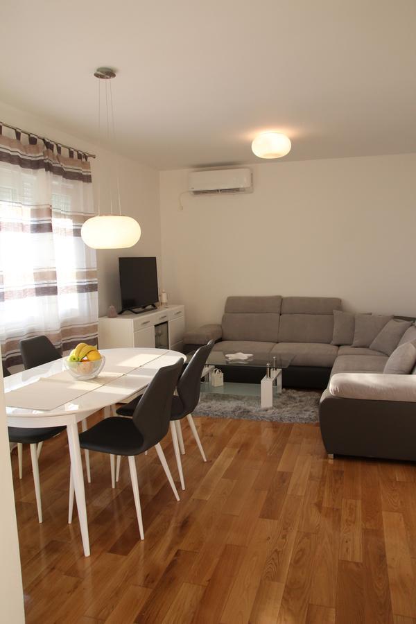 Apartment Mario Подстрана Экстерьер фото