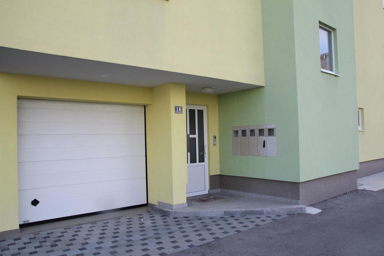 Apartment Mario Подстрана Экстерьер фото
